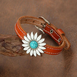 Charming Vintage Daisy Bracelet