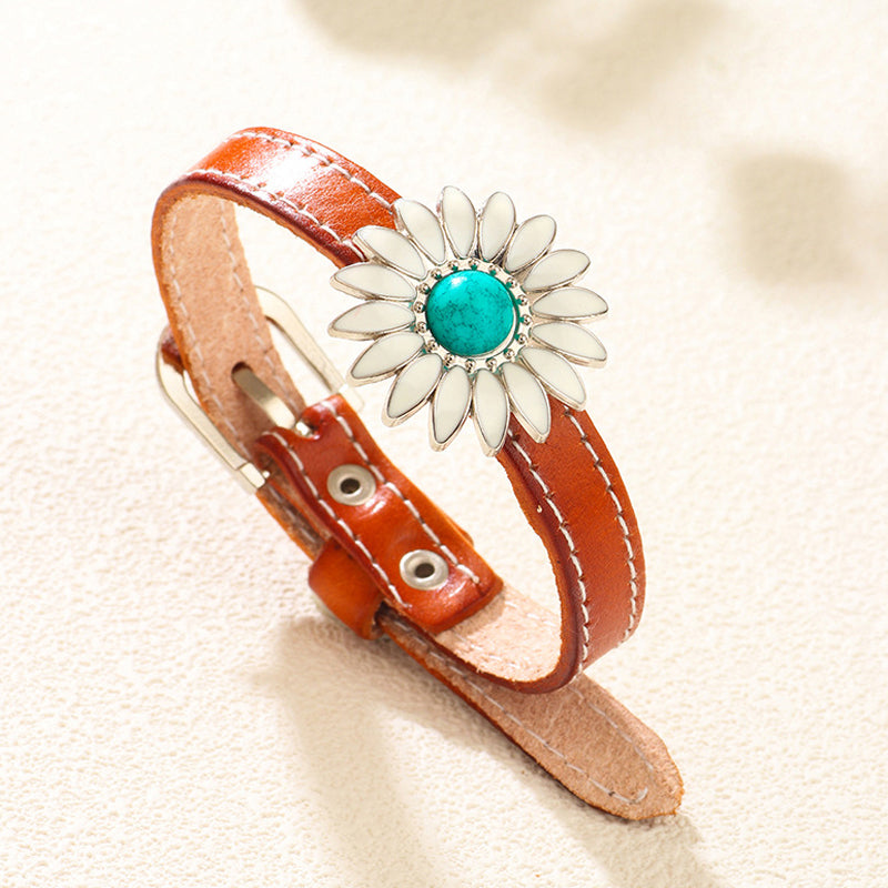 Charming Vintage Daisy Bracelet
