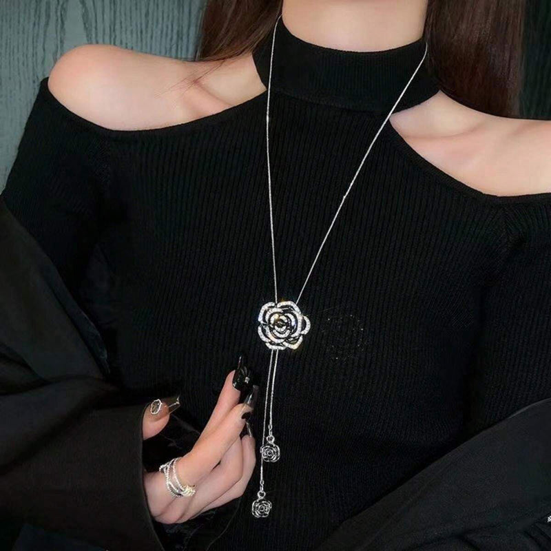 Blomma Charming Pendant Necklace
