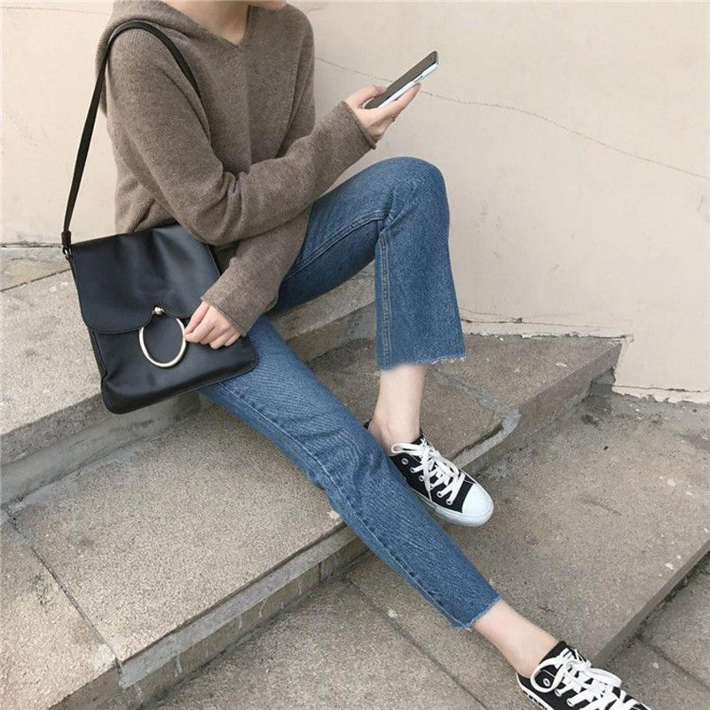 Sleek Solid Color Hoodie for Comfort and Style