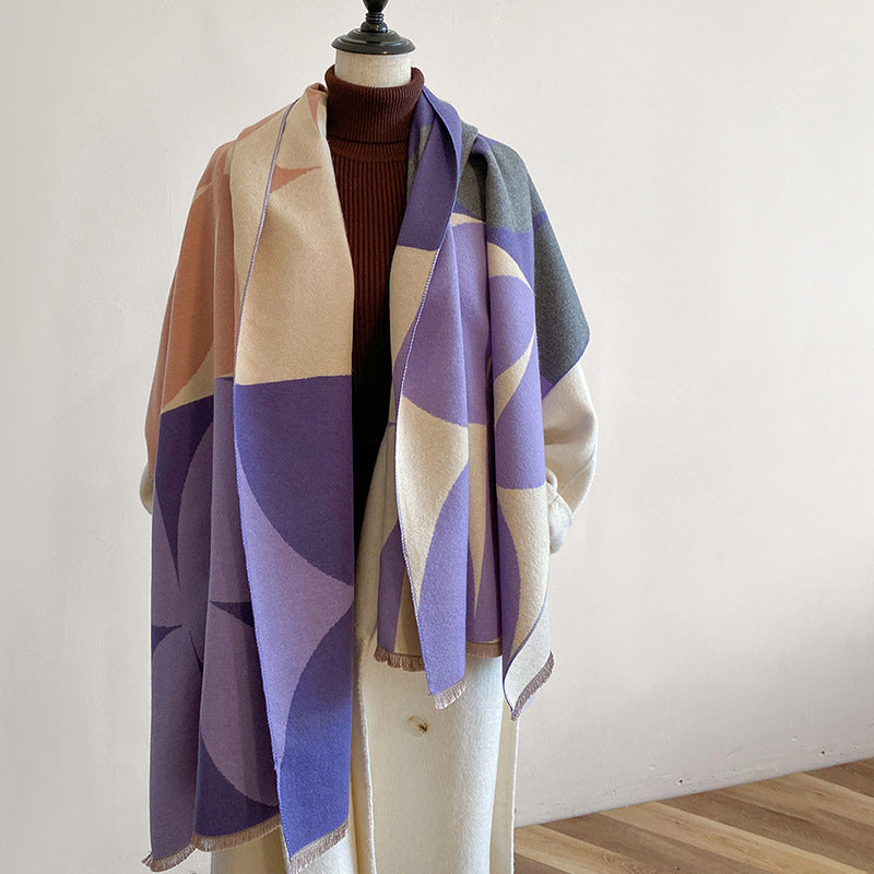 Sleek Geometric Scarf for Warmth and Elegance