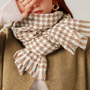 Luxurious Checked Scarf for Ultimate Warmth