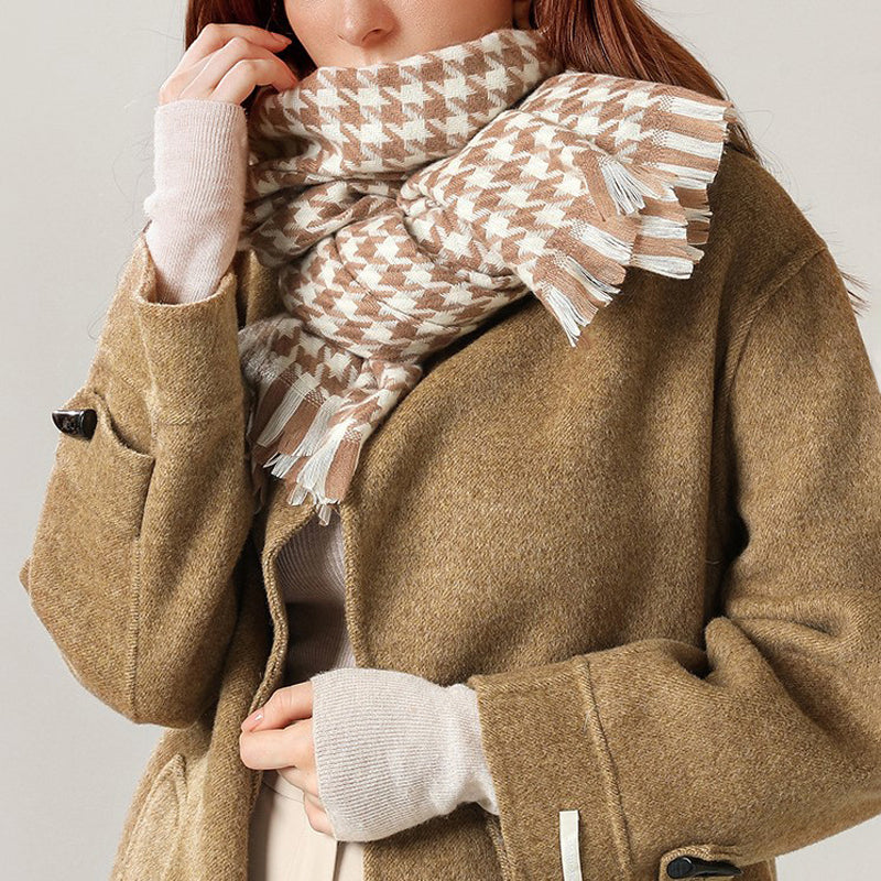Luxurious Checked Scarf for Ultimate Warmth