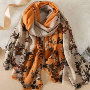 Elegant Vintage Scarf with Captivating Leaf Print