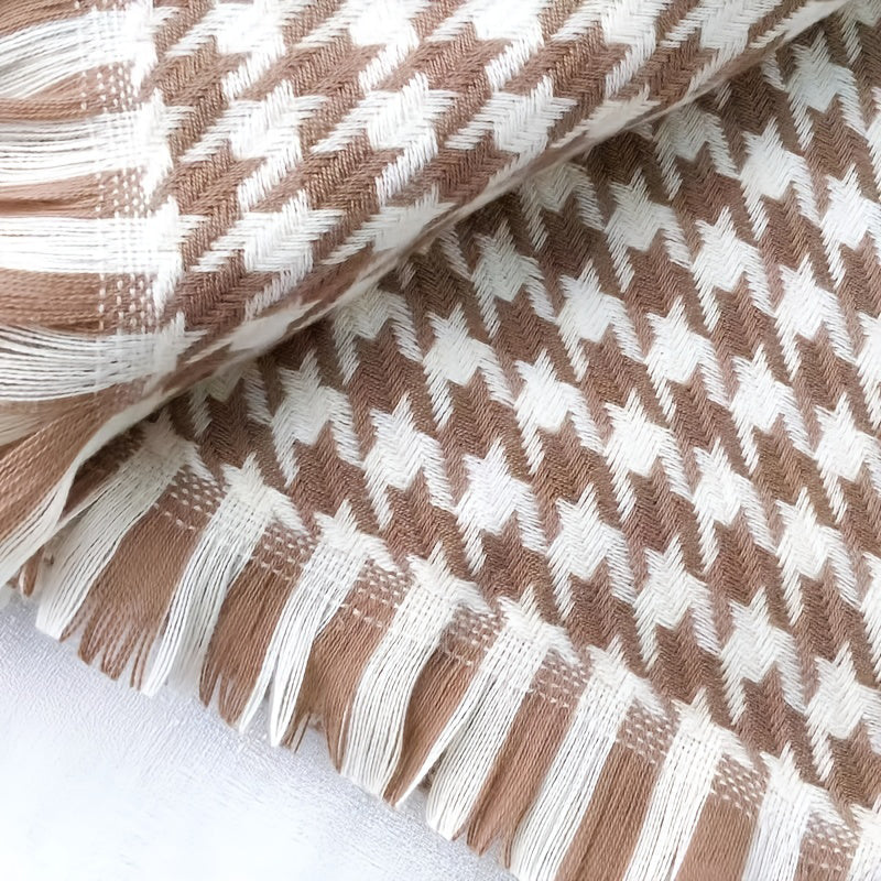 Luxurious Checked Scarf for Ultimate Warmth
