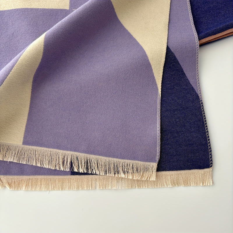 Sleek Geometric Scarf for Warmth and Elegance