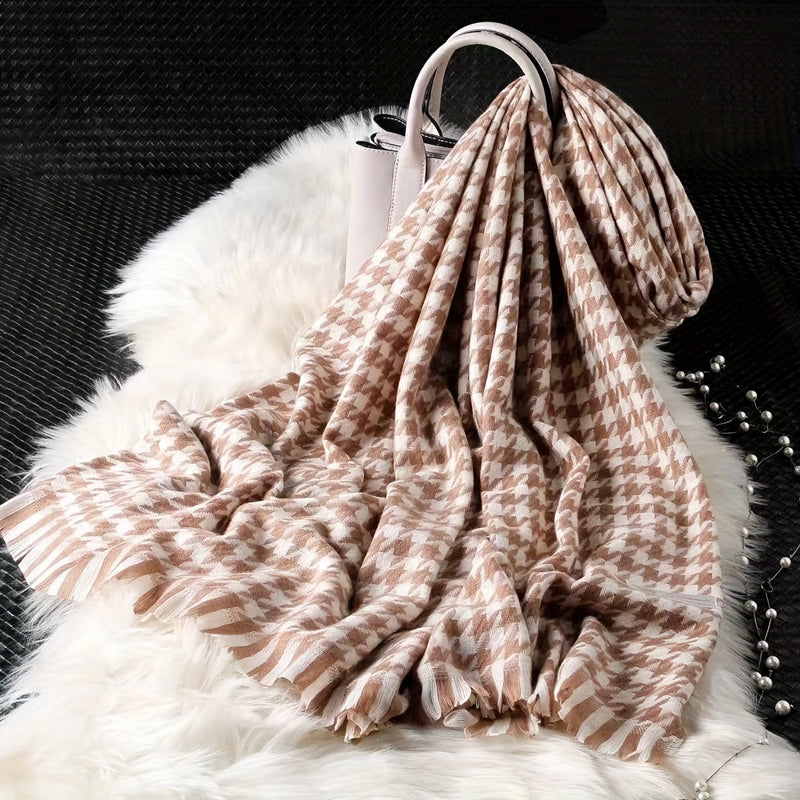 Luxurious Checked Scarf for Ultimate Warmth