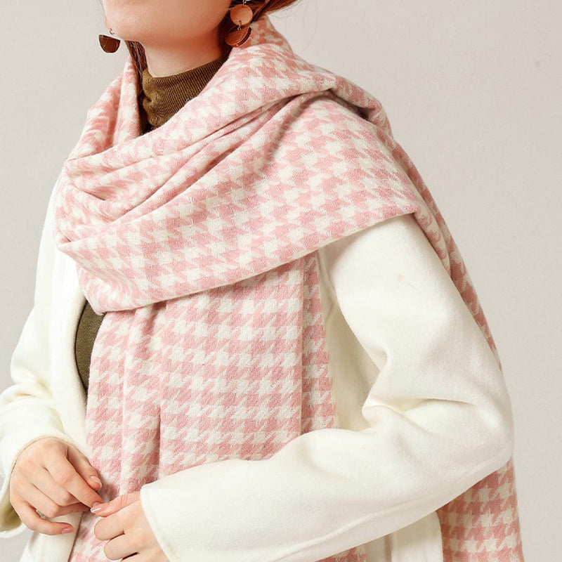Luxurious Checked Scarf for Ultimate Warmth