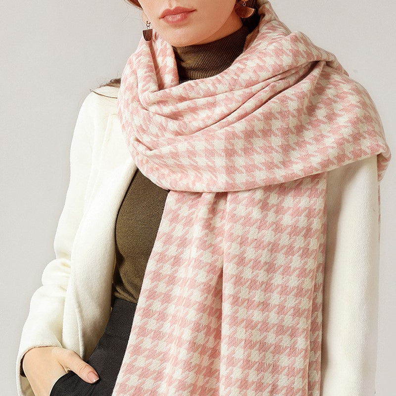 Luxurious Checked Scarf for Ultimate Warmth