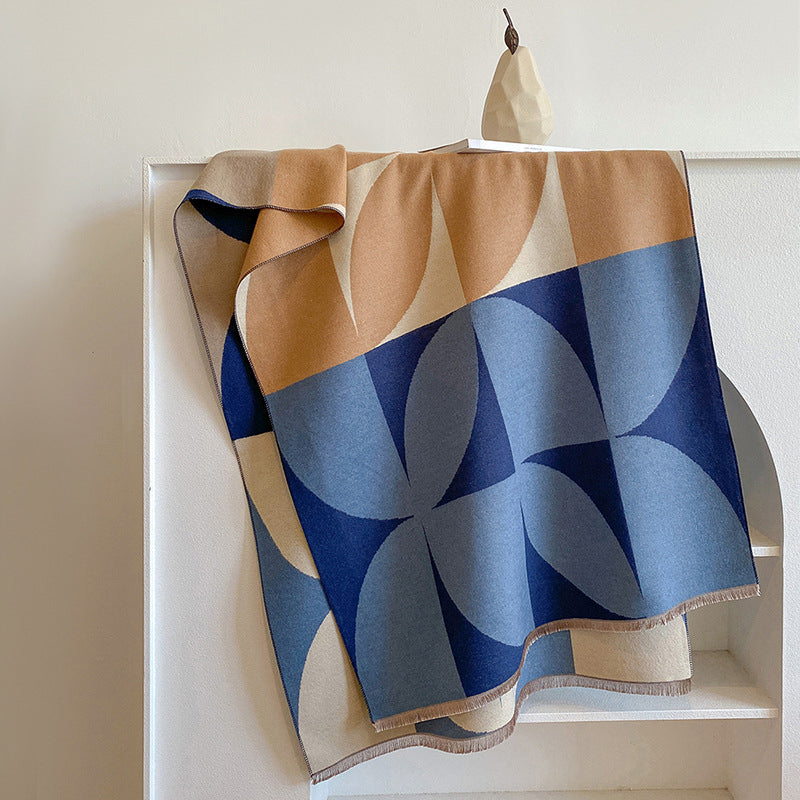 Sleek Geometric Scarf for Warmth and Elegance