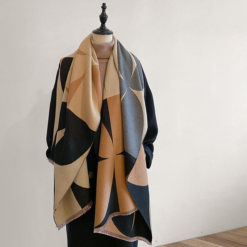 Sleek Geometric Scarf for Warmth and Elegance