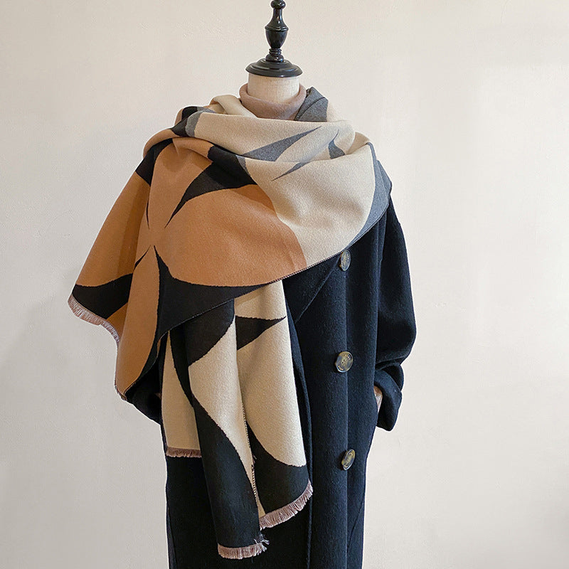 Sleek Geometric Scarf for Warmth and Elegance