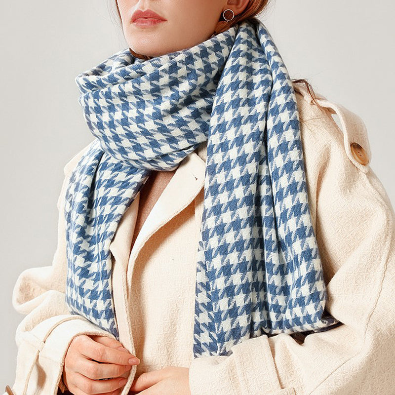 Luxurious Checked Scarf for Ultimate Warmth