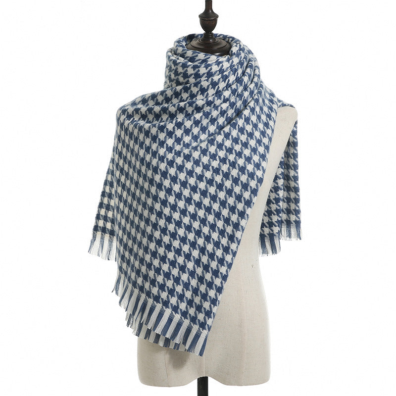Luxurious Checked Scarf for Ultimate Warmth