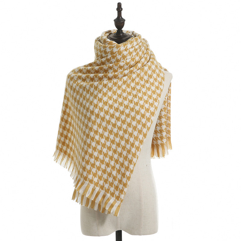 Luxurious Checked Scarf for Ultimate Warmth