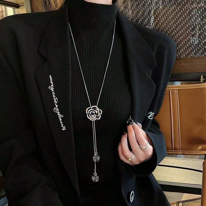 Blomma Charming Pendant Necklace