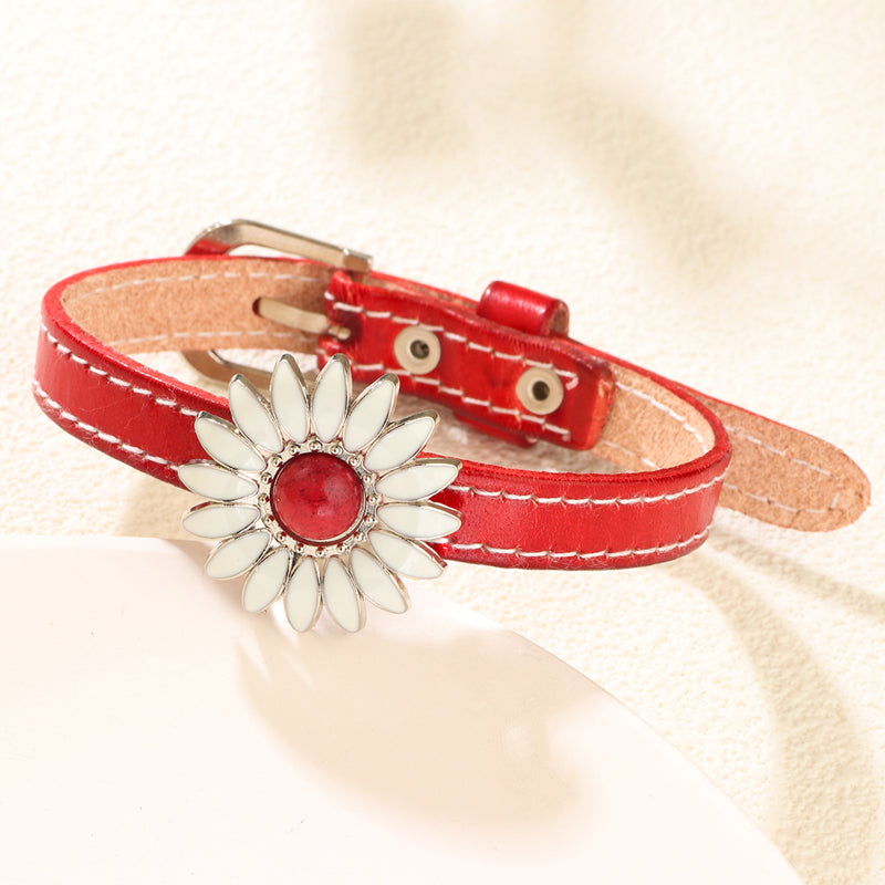 Charming Vintage Daisy Bracelet