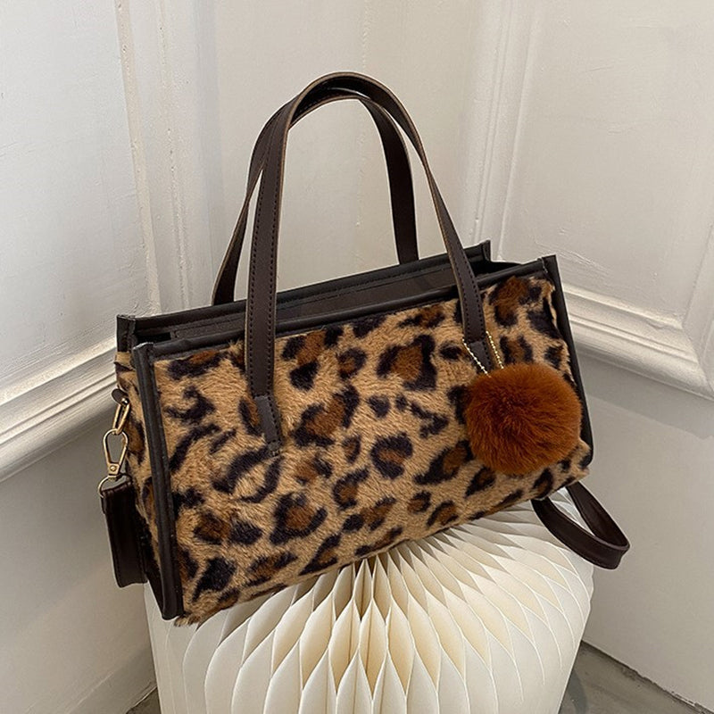 Chic Vintage Leopard Print Handbag
