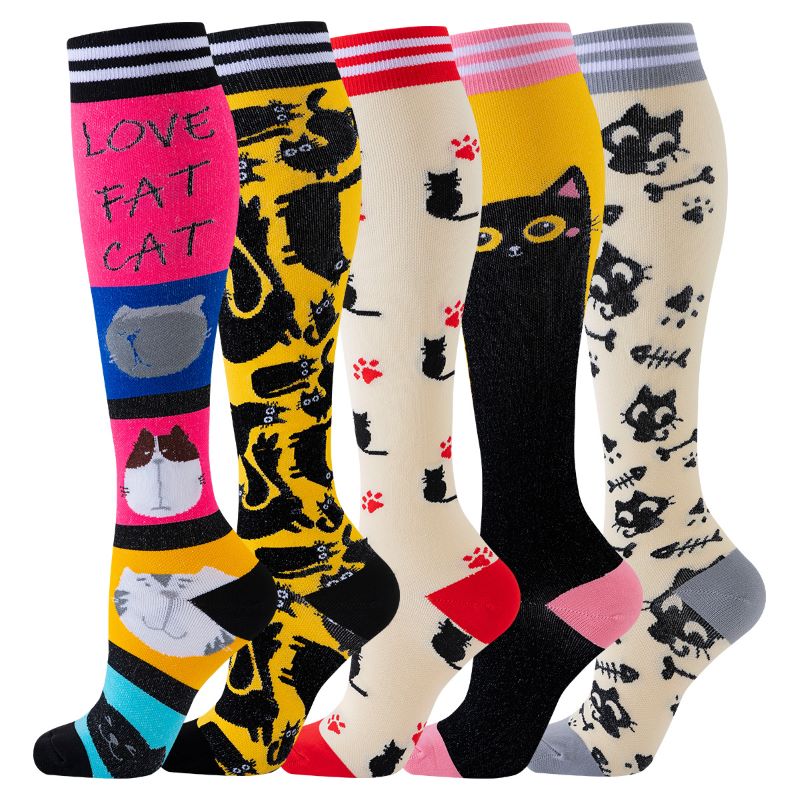 Set of 5 pairs of colorful and fun patterned socks