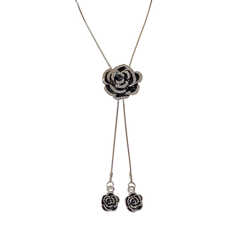Blomma Charming Pendant Necklace