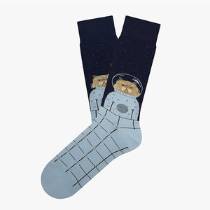 Captivating Cat Print on Creative Socks