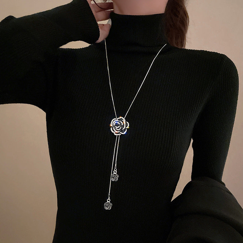 Blomma Charming Pendant Necklace