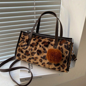Chic Vintage Leopard Print Handbag